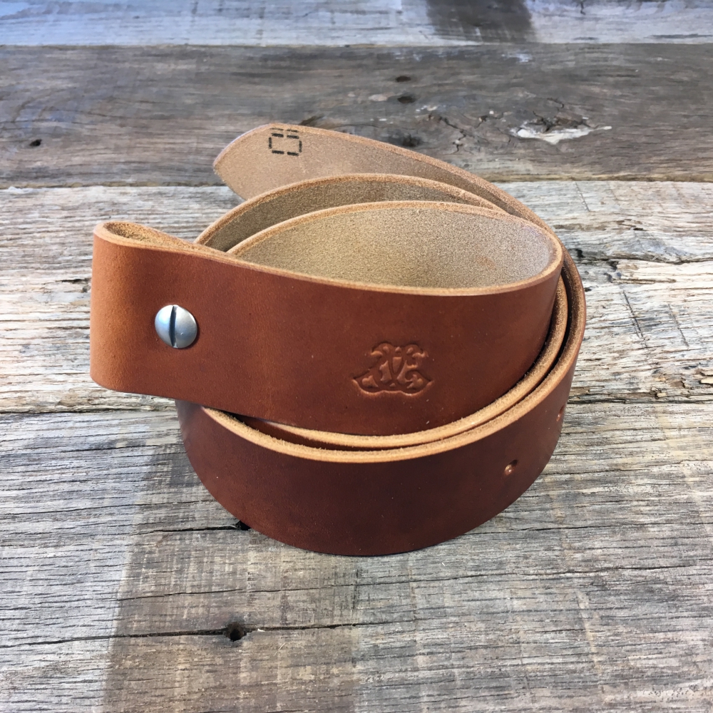 Larrivée Guitars JCL Leather Belts Products